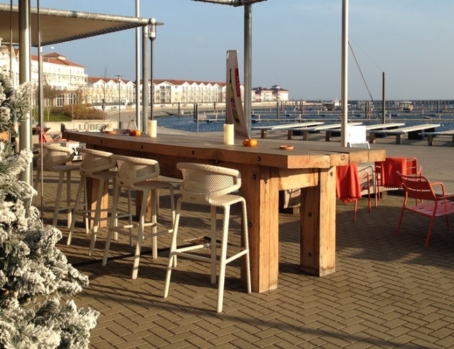 YachtWelt Weiße Wiek Sonniger Blick auf den Hafen